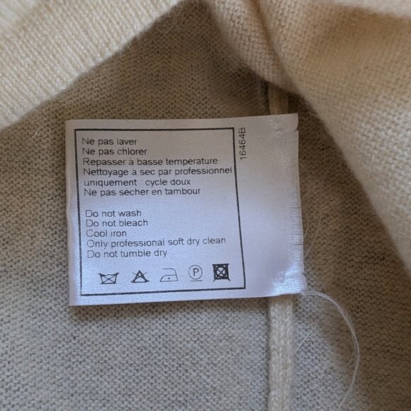 Chanel Vintage Cashmere Tank Top Sweater Pale Yellow Cream CC Logo Size S RARE - Picture 12 of 14